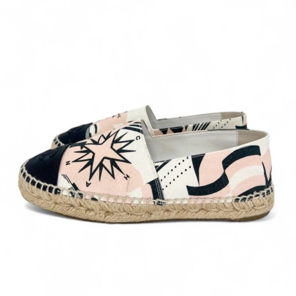 CHANEL La Pausa Ecru Star Print Canvas Cap Toe CC Logo Espadrilles Size … - Picture 6 of 16